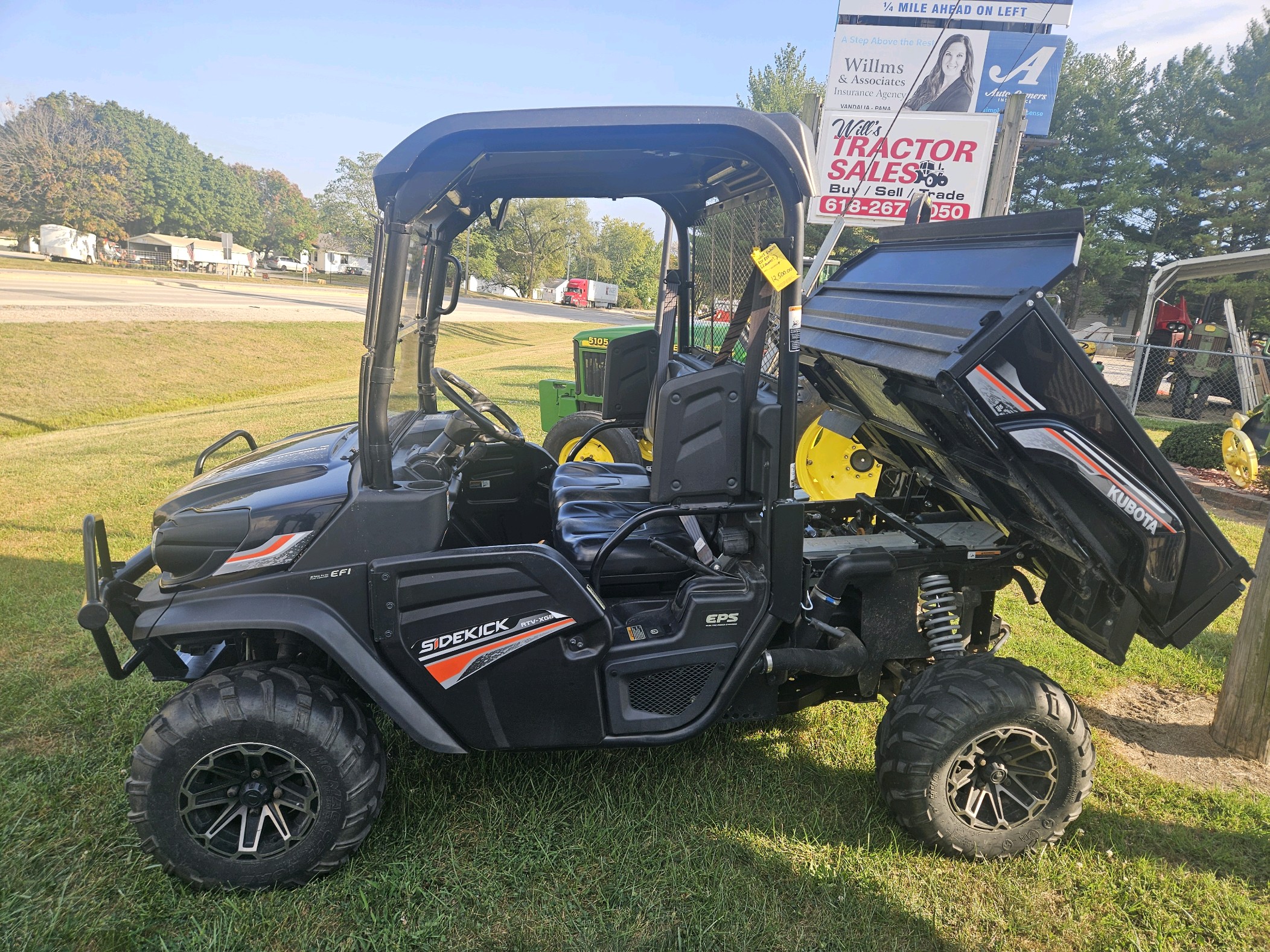 Click on it 2018 Kubota RTV XG850 Sidekick 4x4, (37)